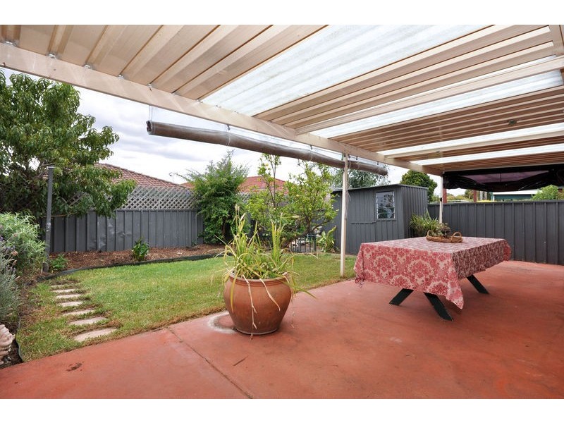 21 Champagne Crescent, Woodcroft SA 5162