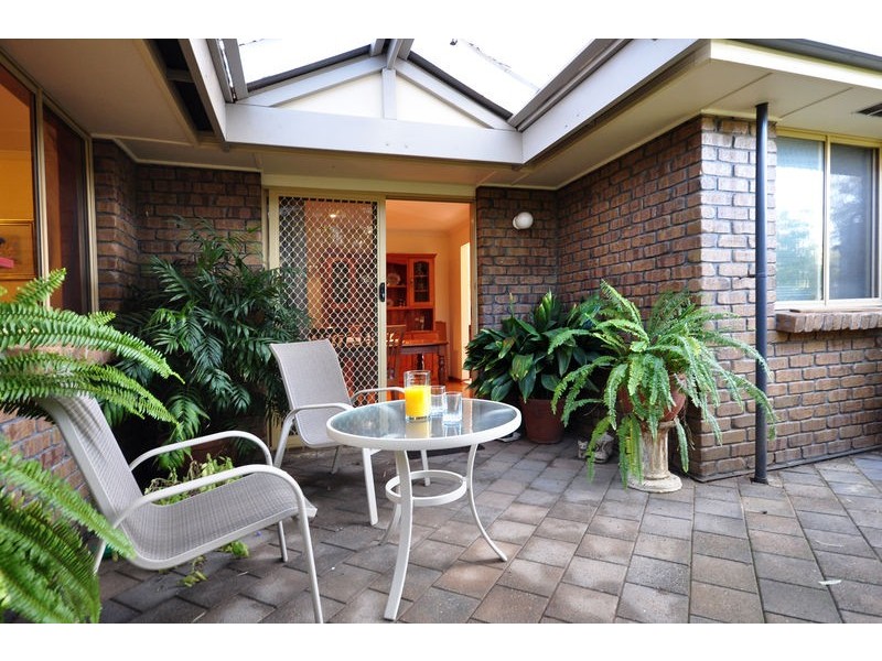 5 Petrel Court, Flagstaff Hill SA 5159