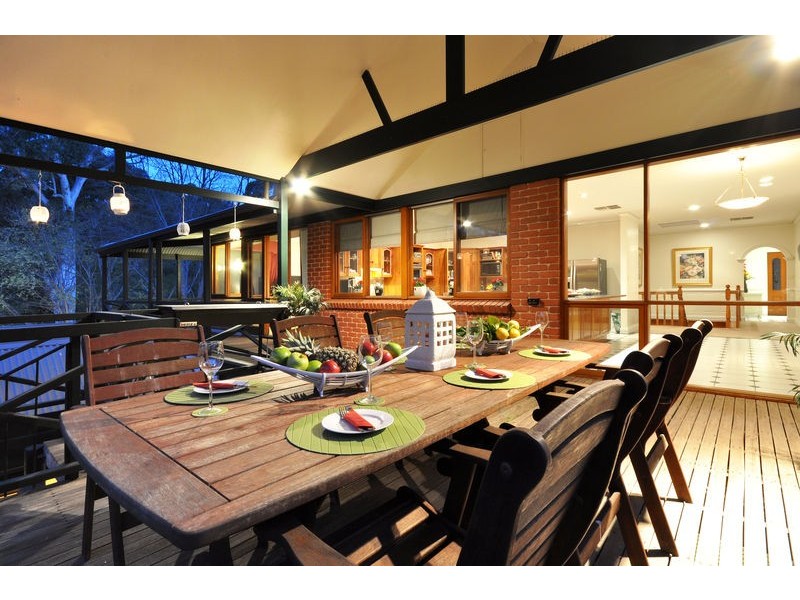 16 Cormorant Avenue, Flagstaff Hill SA 5159