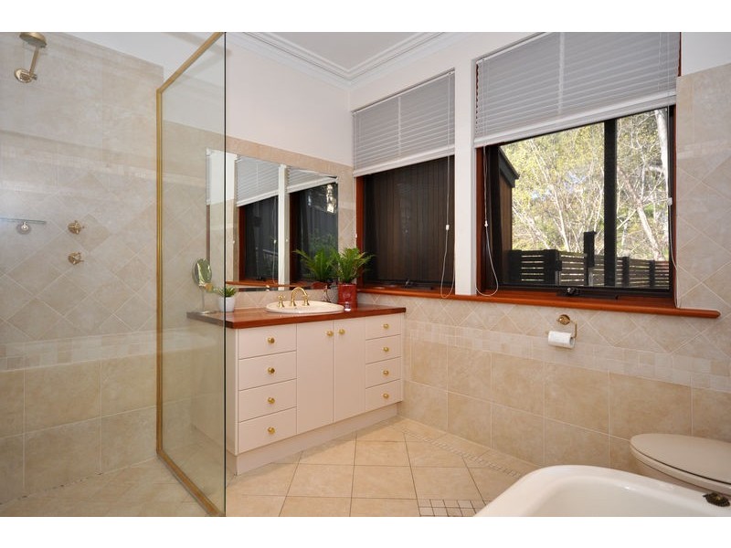 16 Cormorant Avenue, Flagstaff Hill SA 5159