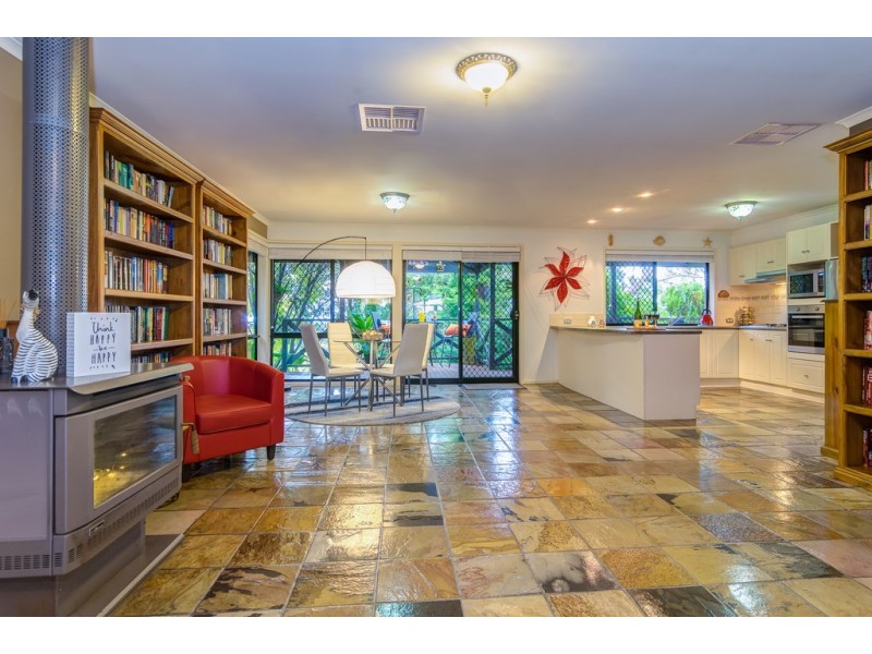 3 Bushland Drive, Aberfoyle Park SA 5159