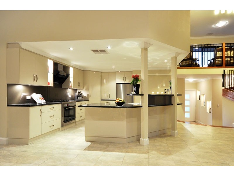 1 Kevin Court, Happy Valley SA 5159