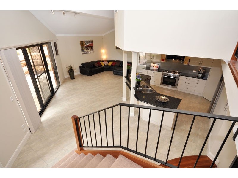 1 Kevin Court, Happy Valley SA 5159