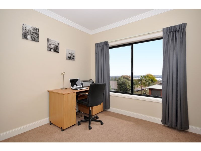 1 Kevin Court, Happy Valley SA 5159