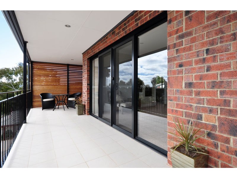 1 Kevin Court, Happy Valley SA 5159