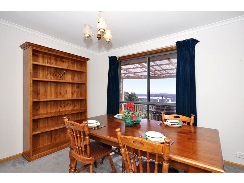 4 Kevin Court, Happy Valley SA 5159