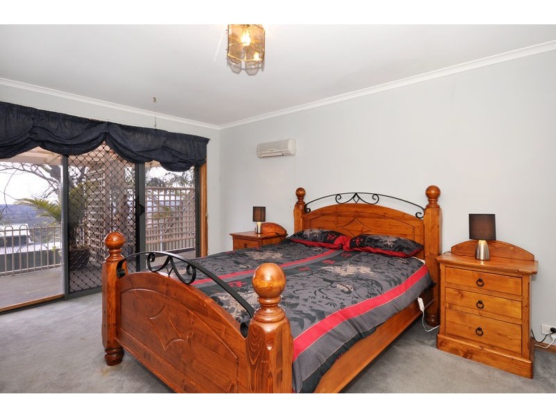 4 Kevin Court, Happy Valley SA 5159