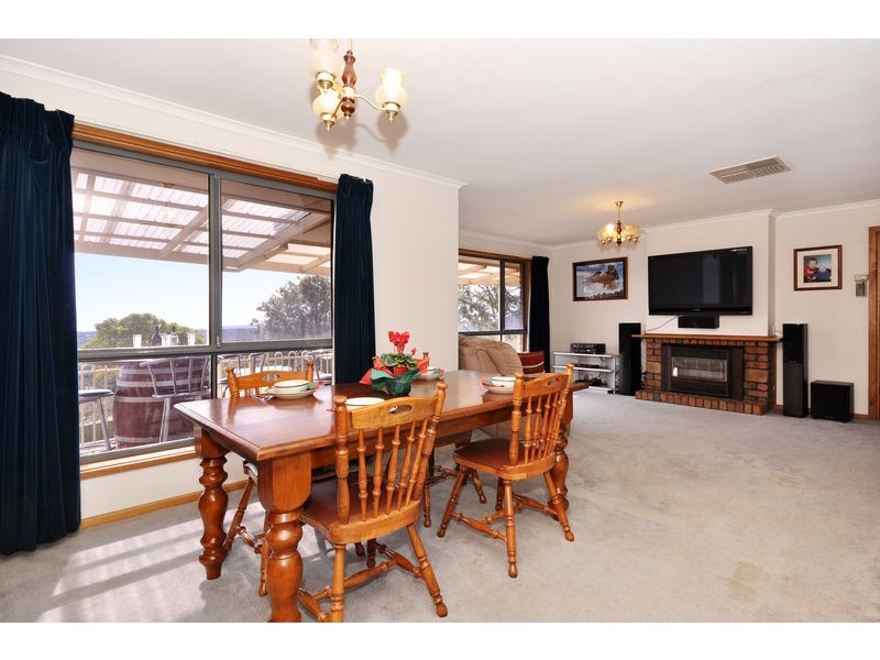 4 Kevin Court, Happy Valley SA 5159