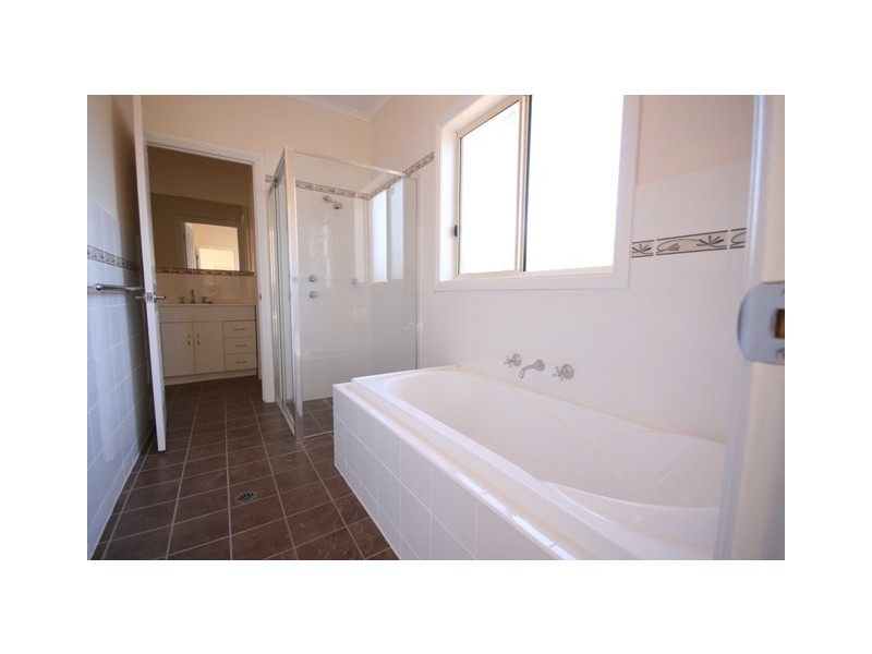 9A and 9B Bruce Street, Aberfoyle Park SA 5159