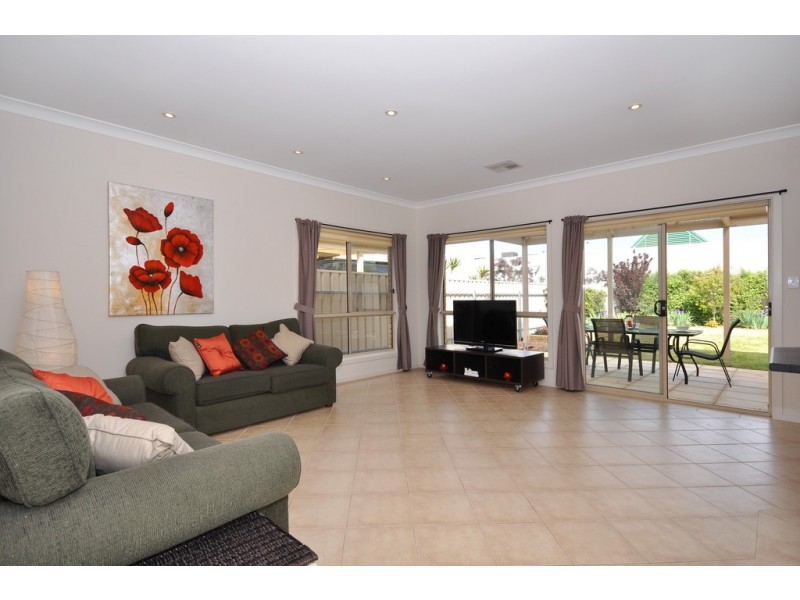 64 Glenthorn Crescent, O’halloran Hill SA 5158