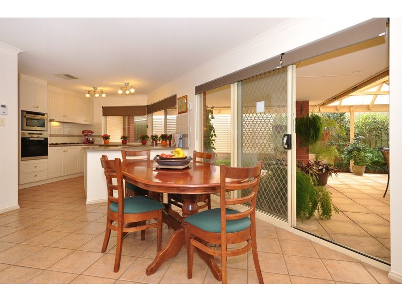 41 Forest Drive, Happy Valley SA 5159