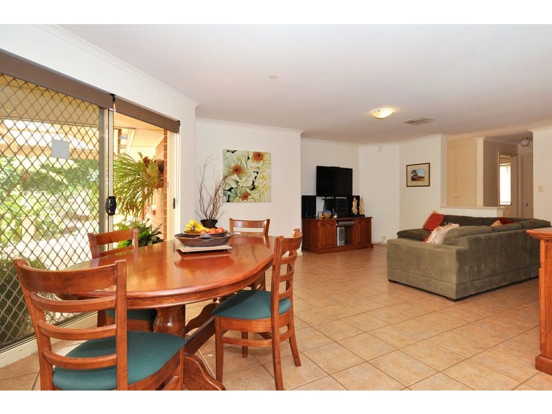 41 Forest Drive, Happy Valley SA 5159