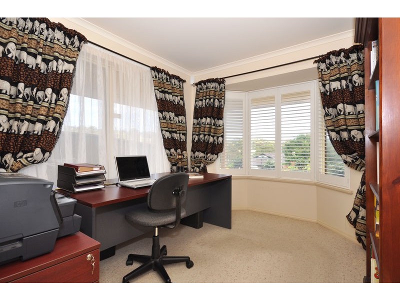 41 Forest Drive, Happy Valley SA 5159