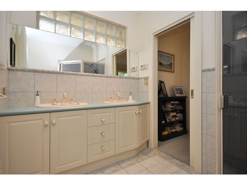 43 York Drive, Flagstaff Hill SA 5159