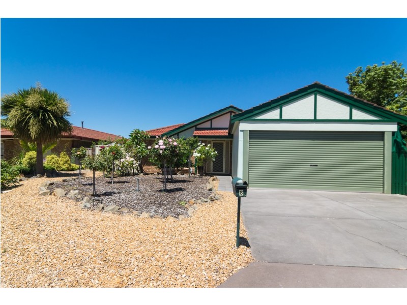 8 Menzies Court, Trott Park SA 5158