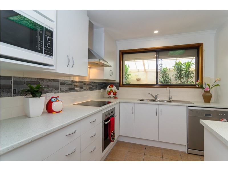 8 Menzies Court, Trott Park SA 5158