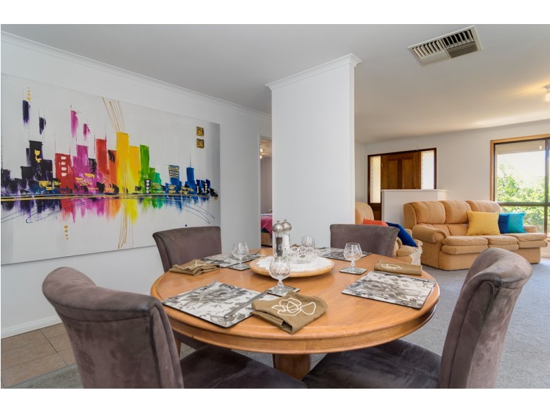 8 Menzies Court, Trott Park SA 5158