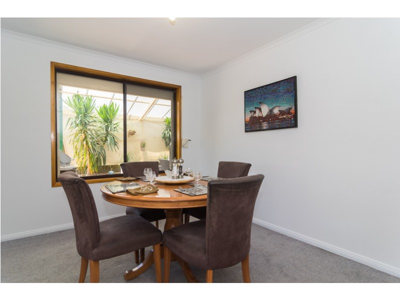 8 Menzies Court, Trott Park SA 5158