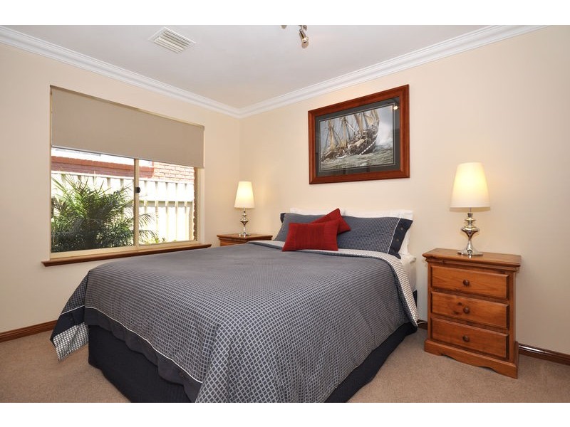 2 Nicholas Walk, Aberfoyle Park SA 5159