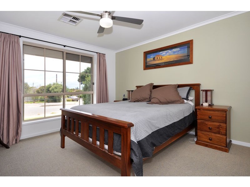 5B Neath Avenue, Dover Gardens SA 5048