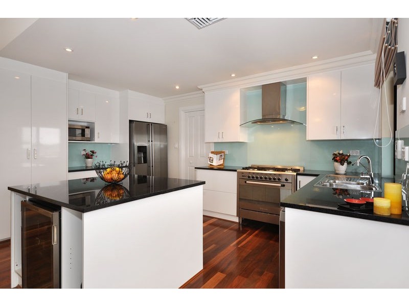 11 Evergreen Parade, Flagstaff Hill SA 5159