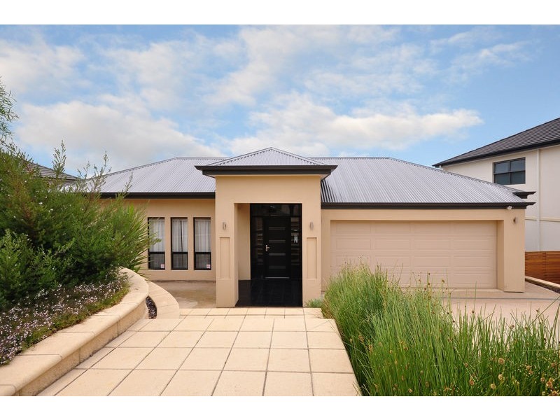 11 Evergreen Parade, Flagstaff Hill SA 5159