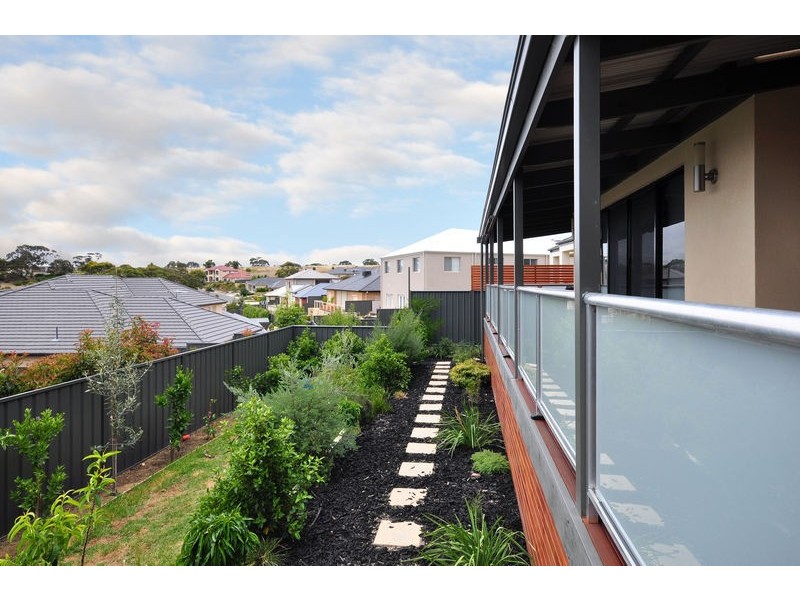 11 Evergreen Parade, Flagstaff Hill SA 5159