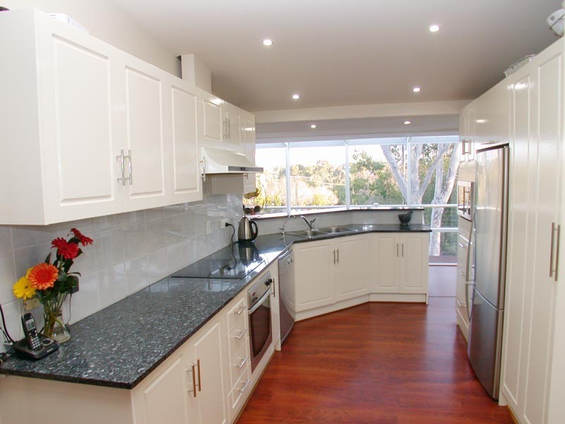 5 Holmes Court, Flagstaff Hill SA 5159