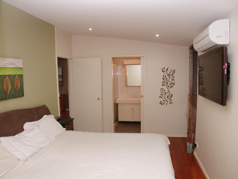 5 Holmes Court, Flagstaff Hill SA 5159