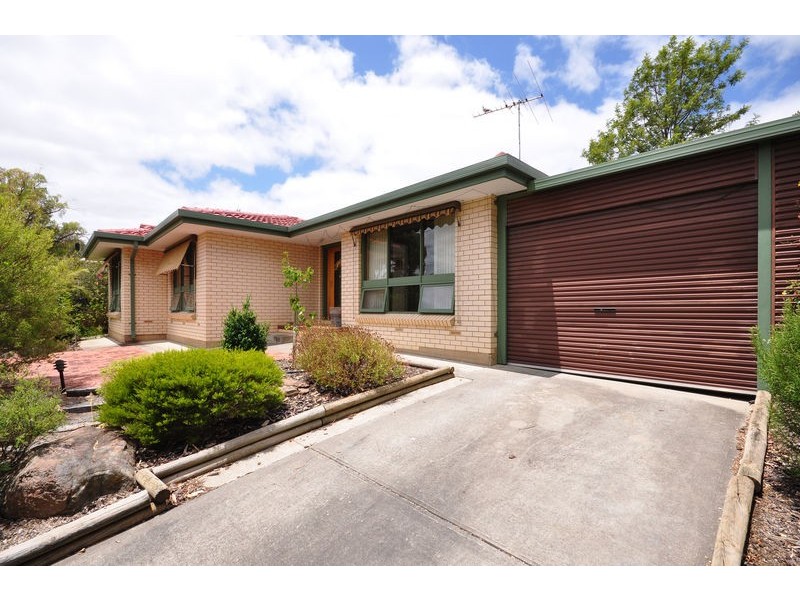 32 Booth Street, Happy Valley SA 5159