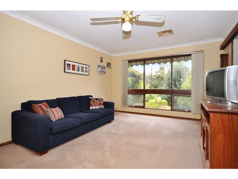 32 Booth Street, Happy Valley SA 5159