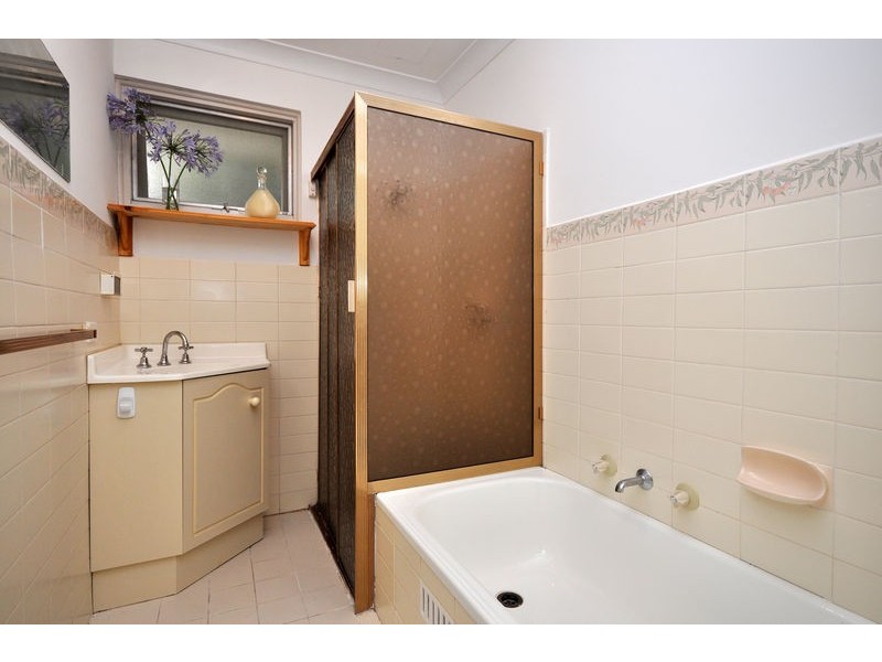 32 Booth Street, Happy Valley SA 5159