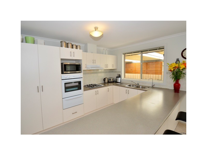 2A Hams Road, Flagstaff Hill SA 5159