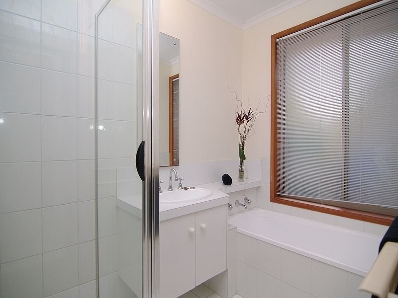 12 Vincent Boulevard, Flagstaff Hill SA 5159