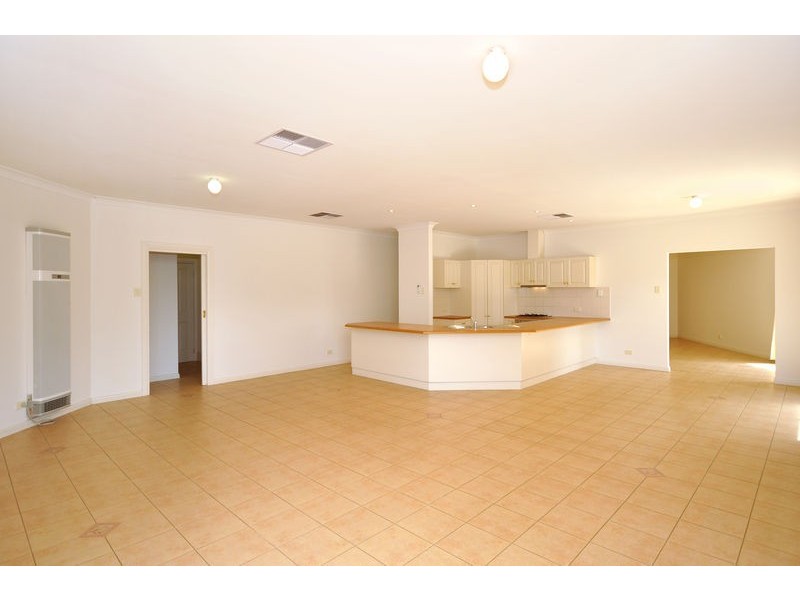 13 Goss Road, Aberfoyle Park SA 5159