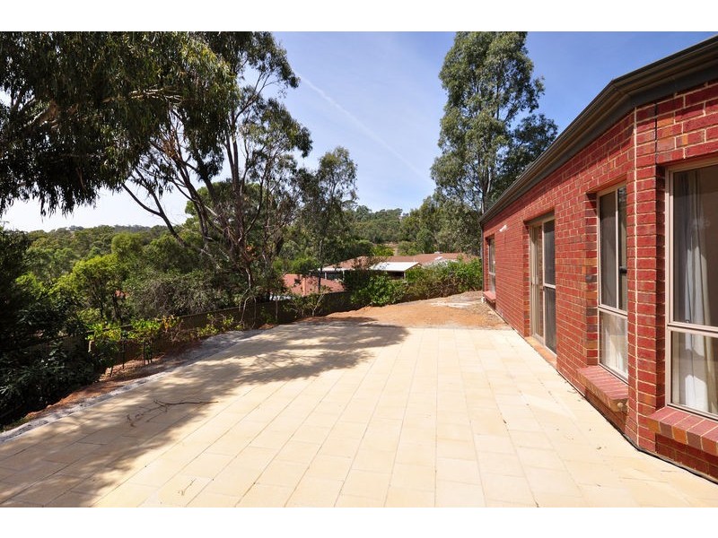 13 Goss Road, Aberfoyle Park SA 5159