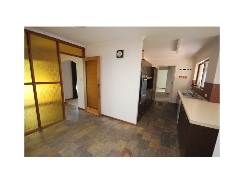 16 GLENALVON DRIVE, Flagstaff Hill SA 5159