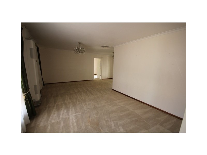 16 GLENALVON DRIVE, Flagstaff Hill SA 5159