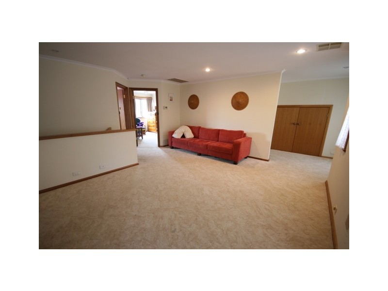 23 SANDALWOOD CRESCENT, Flagstaff Hill SA 5159