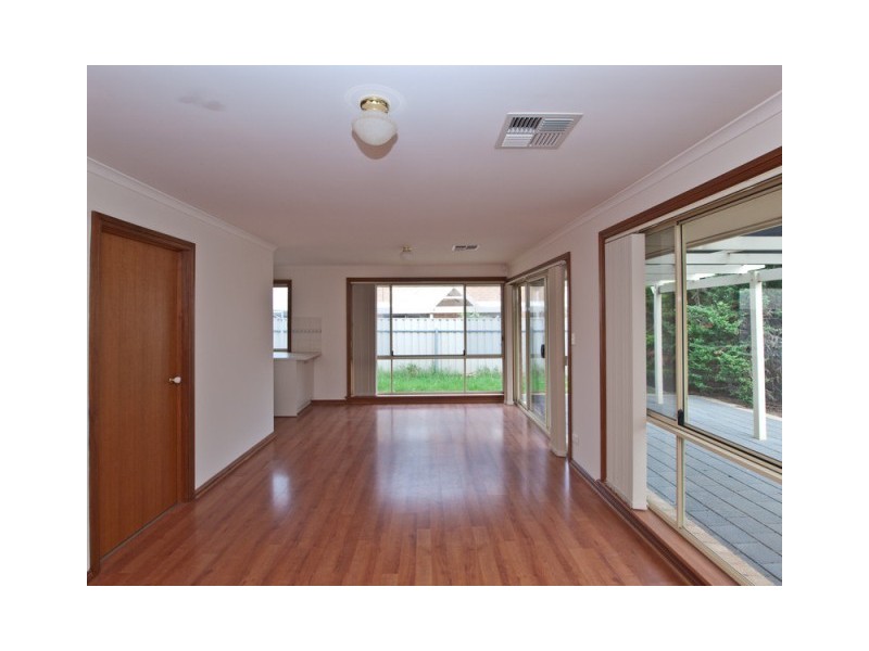 4 JOANNA COURT, Mitchell Park SA 5043