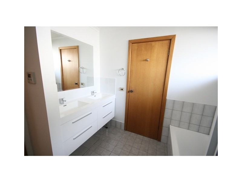 73 Monaco Circuit, Aberfoyle Park SA 5159