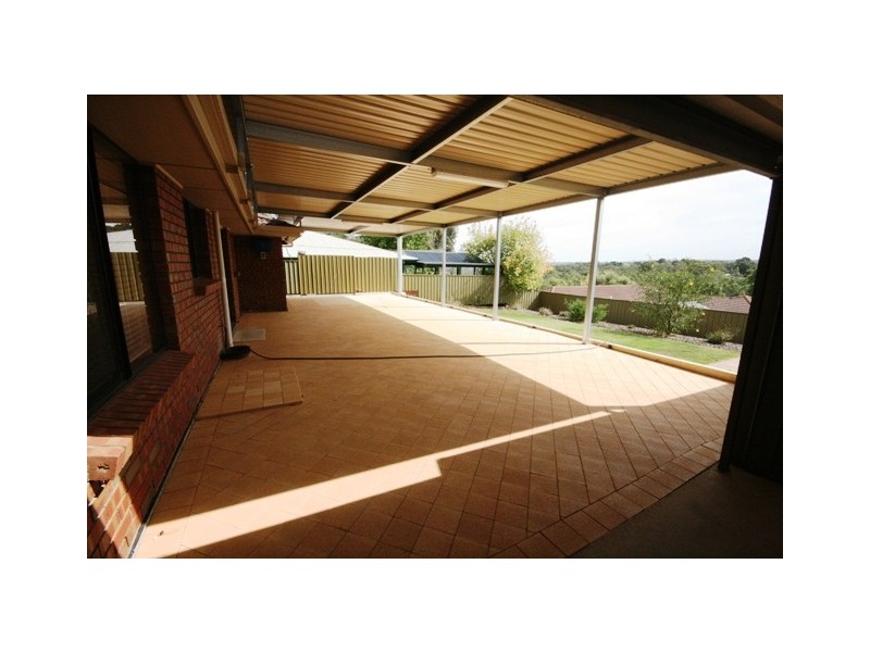 73 Monaco Circuit, Aberfoyle Park SA 5159