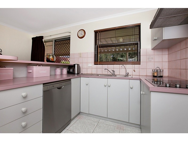 37 Garnet Crescent, Flagstaff Hill SA 5159