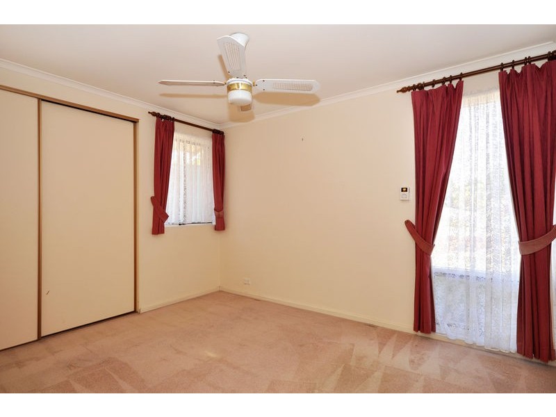 111 Sunnymeade Drive, Aberfoyle Park SA 5159