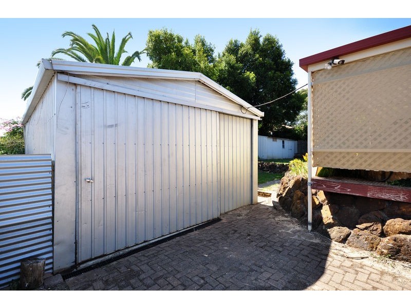 111 Sunnymeade Drive, Aberfoyle Park SA 5159