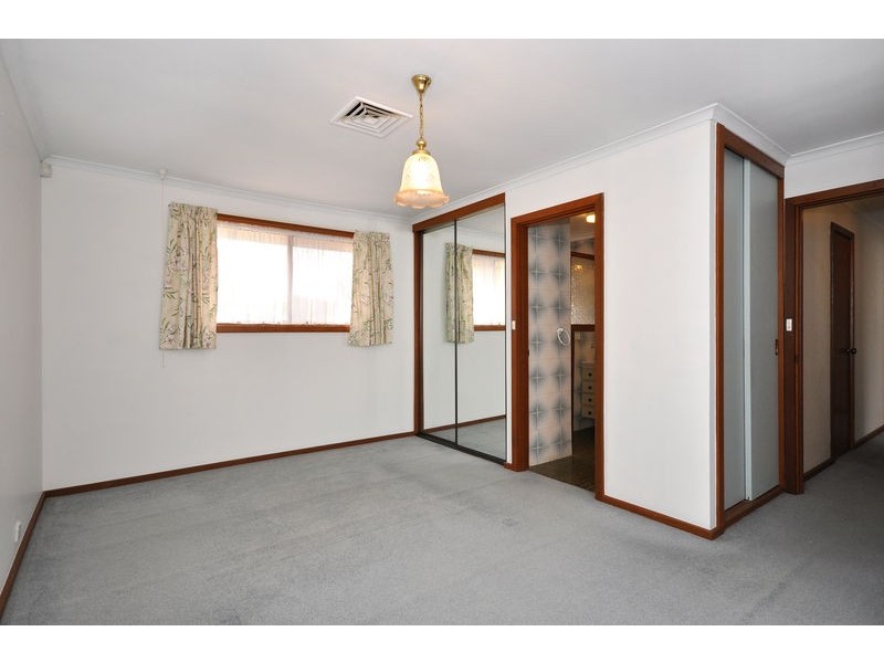 2 KATHERINE COURT, Flagstaff Hill SA 5159