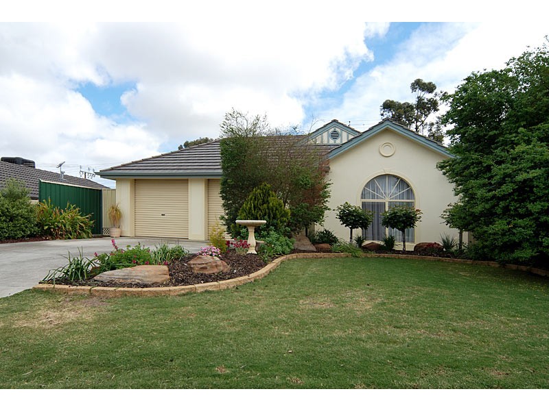 9 Merrivale Drive, Happy Valley SA 5159