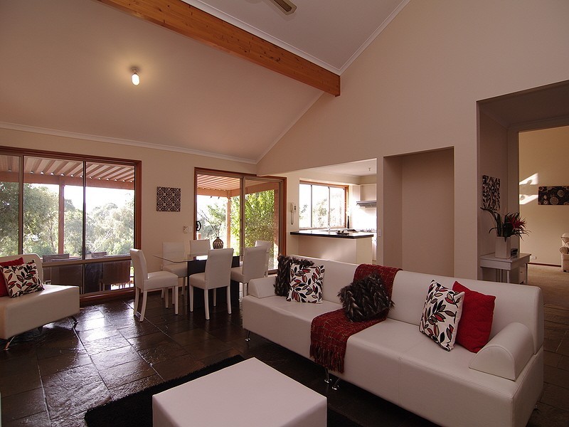 12 Vincent Boulevard, Flagstaff Hill SA 5159