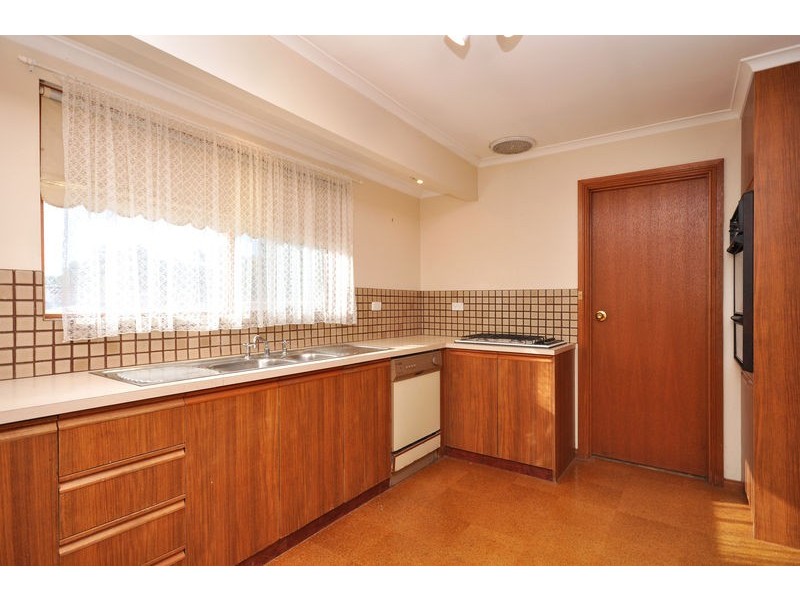 6 Garnet Crescent, Flagstaff Hill SA 5159