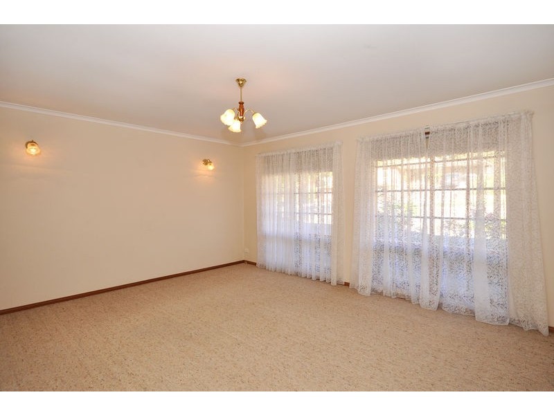 6 Garnet Crescent, Flagstaff Hill SA 5159